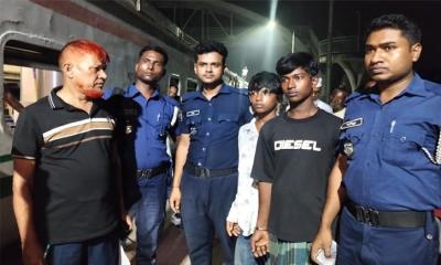 নাঙ্গলকোটে আলোচিত তানভীর হত্যা মামলায় দুই বন্ধু গ্রেপ্তার