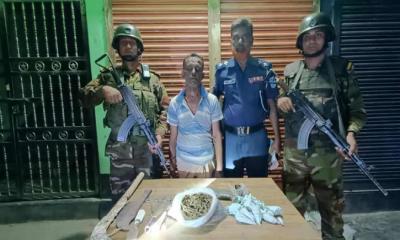 যৌথ বাহিনীর অভিযানে দেশীয় অস্ত্রসহ মাদক ব্যবসায়ী আটক