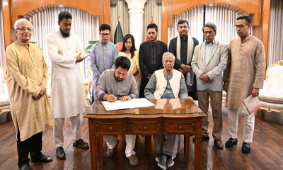 জুলাই সনদে সই করলো এনসিপি, ধন‍্যবাদ জানালেন প্রধান উপদেষ্টা