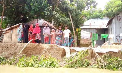মহম্মদপুরে মধুমতির করাল গ্রাসে ভাঙছে ঘর-স্বপ্ন