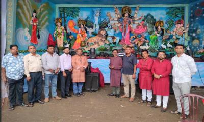নোয়াখালীতে মহা অষ্টমীতে অঞ্জলি  ও কুমারী পূজায় ভক্তদের ঢল