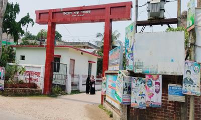 মোংলায় তীব্র তাপদাহে অতিষ্ঠ জনজীবন।