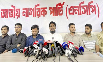সরকার হতাহতদের প্রকৃত সংখ্যা নির্ণয়ে ব্যর্থ: আখতার হোসেন