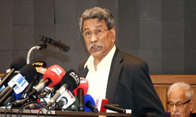 ফেব্রুয়ারিতে নির্বাচন না হলে জাতীয় নিরাপত্তা ঝুঁকিতে পড়তে পারে : আলী রীয়াজ