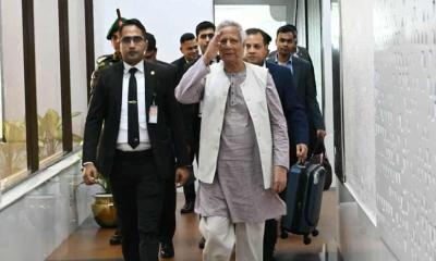 দেশে ফিরলেন প্রধান উপদেষ্টা