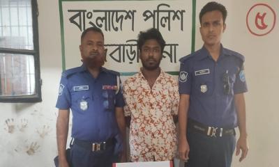 রাজবাড়ীর নিউকলোনী থেকে ফেনসিডিল সহ মাদক ব্যবসায়ী গ্রেপ্তার