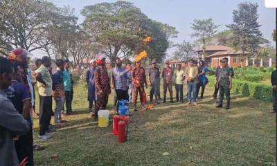 বদলগাছী ফায়ার সার্ভিসের অগ্নি নির্বাপণী মহড়া