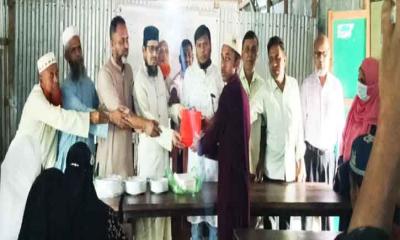 সালিনাবক্স দাখিল মাদ্রাসায়  মেধাবীদের সংবর্ধনা