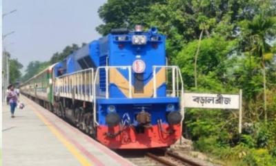 ভাঙ্গুড়ার বড়াল ব্রিজ ও চাটমোহর রেলস্টেশনে ট্রেনের আসন বৃদ্ধির দাবি উত্থাপন করেন জাতীয় সংসদে
