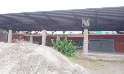 ৬ কোটি টাকার বাস টার্মিনাল অচল