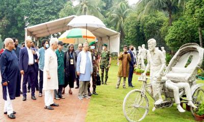 জুলাই স্মৃতি জাদুঘর পরিদর্শনে প্রধান উপদেষ্টা ড. মুহাম্মদ ইউনূস