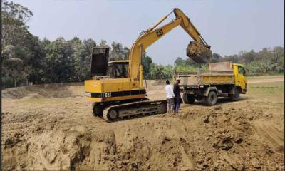 নগরকান্দায়  মাটি বিক্রি প্রশাসনের অভিযান - জরিমানা