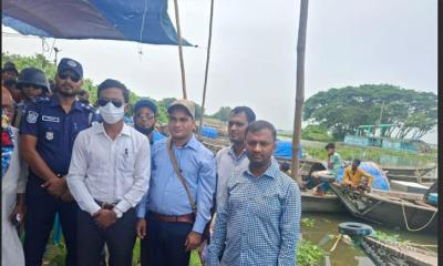 চাঁদপুরে  জাটকা রক্ষা অভিযানে জব্দ করা নৌকা নিলামে বিক্রি