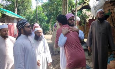 কাঞ্চননগরে শহীদ মাহিনের পরিবারের পাশে শেখ হুসাইন মুহাম্মদ শাহজাহান ইসলামাবাদী