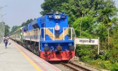 ভাঙ্গুড়ার বড়াল ব্রিজ ও চাটমোহর রেলস্টেশনে ট্রেনের আসন বৃদ্ধির দাবি উত্থাপন