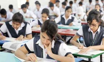 এসএসসির দ্বিতীয় দিনে ২৭ হাজার পরীক্ষার্থী অনুপস্থিত