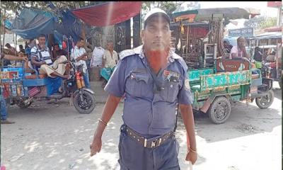 প্রতিবন্ধকতা নয়, মনোবলই শক্তি—২৮ বছর ধরে মানবসেবায় ট্রাফিক শরিফ খান