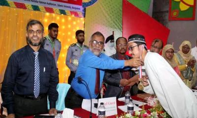 ইবিতে ডিনস অ্যাওয়ার্ড পেলেন ৩৫ কৃতি শিক্ষার্থী ওবাইদুল্লাহ