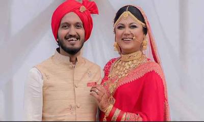 সংসার ভেঙেছে মৌসুমীর, স্বামীর বিরুদ্ধে পরকীয়ার অভিযোগ