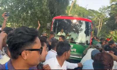 প্রধানমন্ত্রীকে স্বাগত জানাতে কুমিল্লা-চাঁদপুর মহাসড়কে নেতাকর্মীদের ঢল