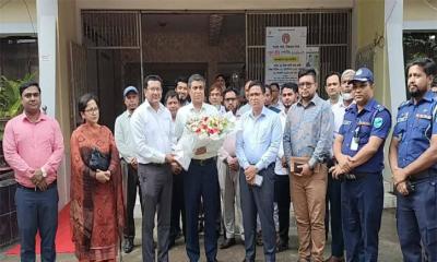 সোনারগাঁ উপজেলা পরিদর্শনে ঢাকা বিভাগীয় কমিশনার মো. মনিরুজ্জামান