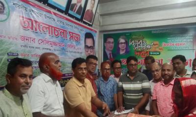 বিজয়া দশমীতে সনাতন ধর্মাবলম্বীদের সঙ্গে এমপি সেলিমুজ্জামানের শুভেচ্ছা বিনিময়