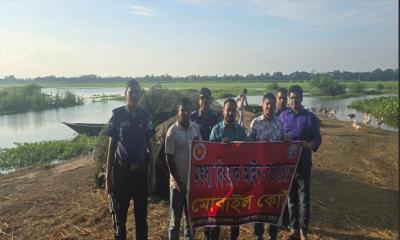 ভাঙ্গুড়ায় ভ্রাম্যমাণ অভিযানে নিষিদ্ধ চায়না দুয়ারী জাল ধ্বংস
