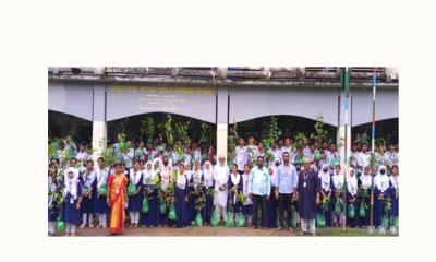 রামপালের ঐতিহ্যবাহী বিদ্যাপীঠ ফয়লাহাট কামাল উদ্দিন মাধ্যমিক বিদ্যালয়ে ৭০০ শিক্ষার্থী পেলো ফলজ ও বনজ বৃক্ষ