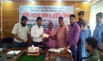 উজিরপুরে তামাক নিয়ন্ত্রণ প্রশিক্ষণ ও ক্ষতিগ্রস্তদের মাঝে সহায়তা