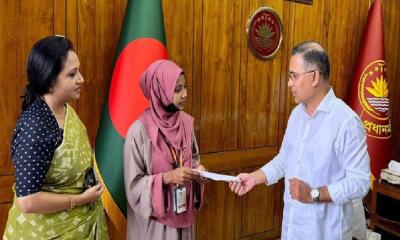 প্রধানমন্ত্রীর সহায়তায় চীনে মেডিকেলে পড়ার স্বপ্ন পূরণ ফাতেমার