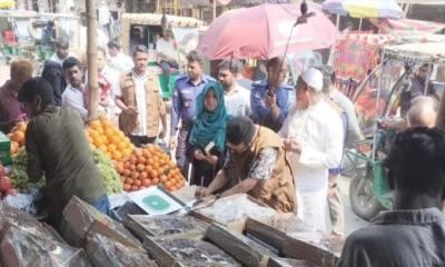 ধামরাই বাজারে মূল্য তালিকা না থাকায় ৪ ব্যবসায়ীকে জরিমানা