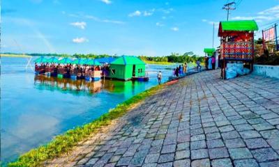 ধনাগোদা নদীতে অবৈধ ভাসমান রেষ্টুরেন্ট, অবৈধ দখল, প্রশাসন নিশ্চুপ