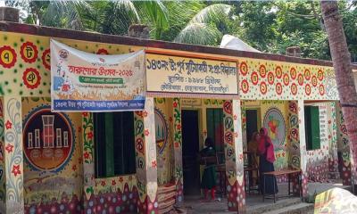 স্থানীয় প্রভাবশালীরা নেছারাবাদে বিদ্যালয়ের জমি দখল করে ঘর নির্মাণ