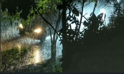 ঢাকায়  শিলাবৃষ্টি হয়েছে