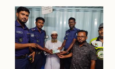ব্রাহ্মণবাড়িয়া ট্রাফিক পুলিশের সহায়তায় হারানো টাকা  ফিরে পেলেন তাজুল মিয়া