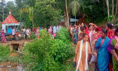 উল্টো রথযাত্রার মধ্য দিয়ে বাঙ্গালহালিয়া রাধামদন গোপাল মন্দিরের রথযাত্রা সম্পন্ন