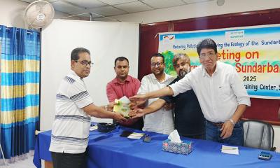 সুন্দরবনের পরিবেশ বিষয়ক সাংবাদিকতায় সাতক্ষীরার তিন সাংবাদিকের সম্মাননা অর্জন