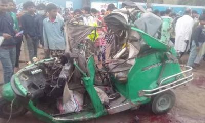ঈশ্বরদীতে বাস-সিএনজি সংঘর্ষে শিশুসহ নিহত ৪