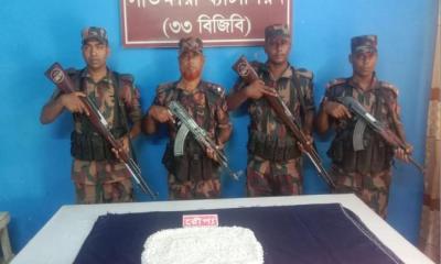 সাতক্ষীরায় ২৭ লক্ষাধিক টাকা মূল্যের ভারতীয় রূপা জব্দ