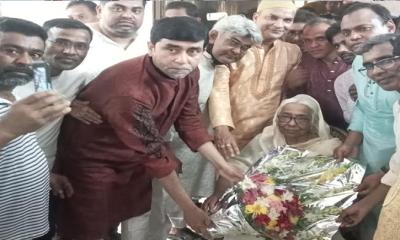 ঝিকরগাছা উপজেলা ও পৌর বিএনপির ফুলেল শুভেচ্ছা
