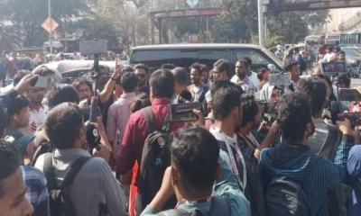 স্বরাষ্ট্র উপদেষ্টার পদত্যাগের দাবি