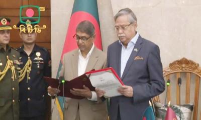 মন্ত্রী হলেন আহমদ আজম খান