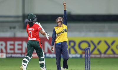 বাংলাদেশের হাসি কেড়ে নিলেন হর্ষিতা