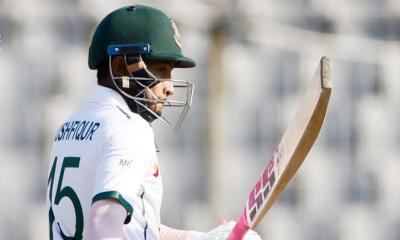 শততম টেস্টে সেঞ্চুরির অপেক্ষা বাড়লো মুশফিকের