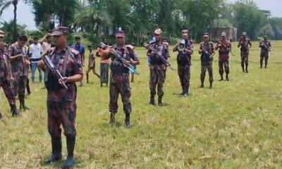 উত্তেজনা     বিজিবি-বিএসএফ মুখোমুখি