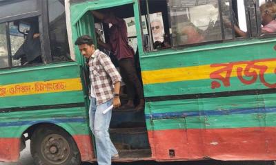 বাস ভাড়া না বাড়াতে মালিক সমিতির কঠোর নির্দেশ