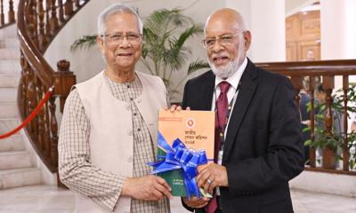 সরকারি চাকরিজীবীদের সর্বোচ্চ বেতন ১ লাখ ৬০ হাজার টাকা করার প্রস্তাব