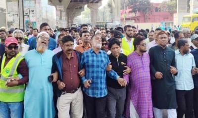 কর্মবিরতিতে বন্দরের পরিচালন কার্যক্রমে অচলাবস্থা