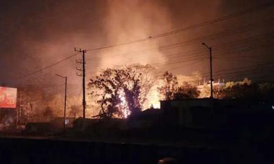 কক্সবাজারে গ্যাস পাম্পে ভয়াবহ বিস্ফোরণ, আগুন ছড়িয়ে পড়েছে আশপাশের ঘরবাড়িতে