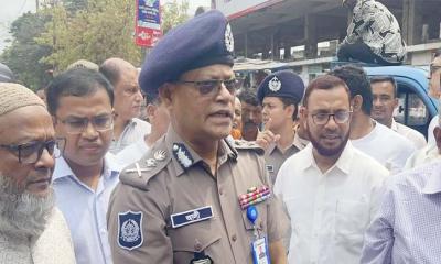 বাড়তি ভাড়া নিলে সরাসরি জানাবেন: আইজিপি